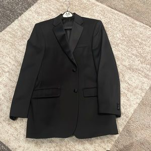 3 Piece Black Tuxedo. Homecoming, wedding or any special occasion! Classic